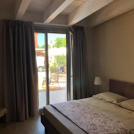 Appartamenti Villa Dall'Agnola Garda  Exterior foto